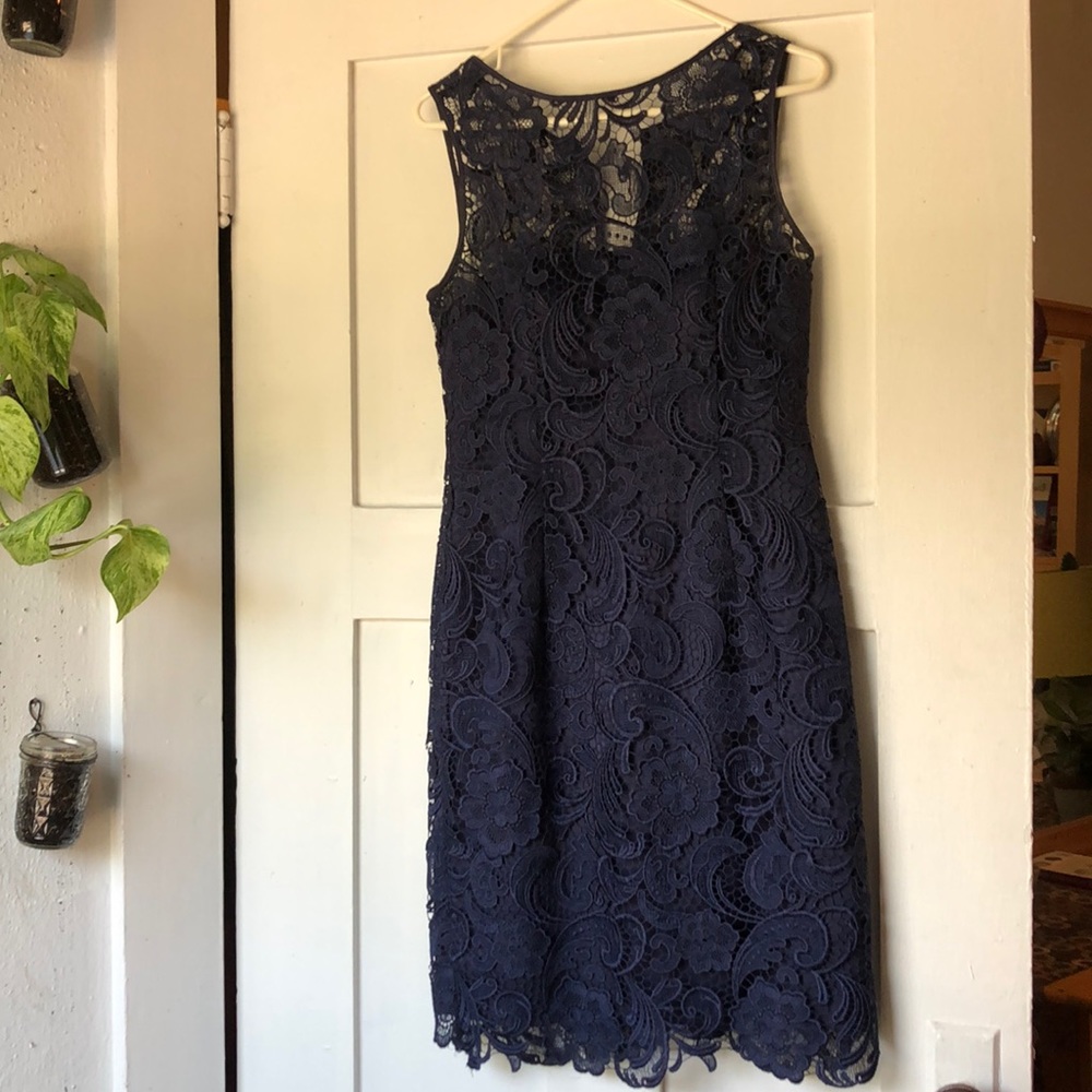 Adrianna Papell navy cocktail dress size 4